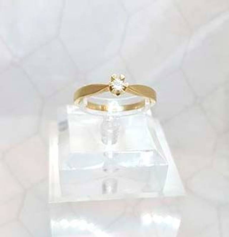 Enstens ring 0,10ct tw/si